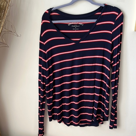 EUC Aeropostale Seriously Soft Perfect V Size XL - Picture 1 of 3